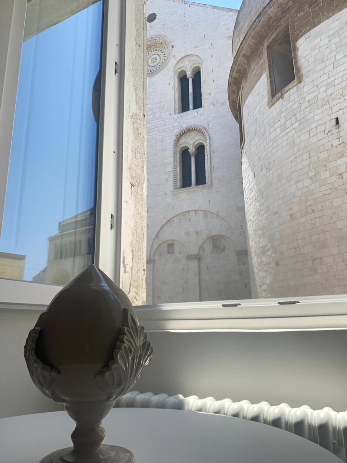 Bari Landlord 8 - Una Finestra Sulla Cattedrale 외부 사진